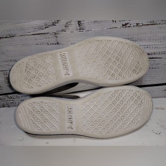 Puma Vikky Suede Sneakers Gray White – Size 10 – Low Profile Classic Court Style - Picture 3 of 7